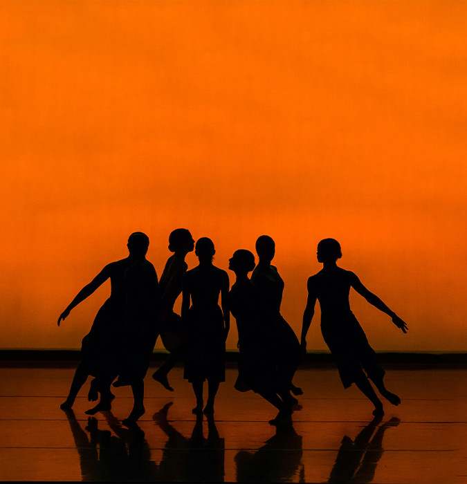 Иммобилизацияланған және тұншықтырылған фемдом порно видео