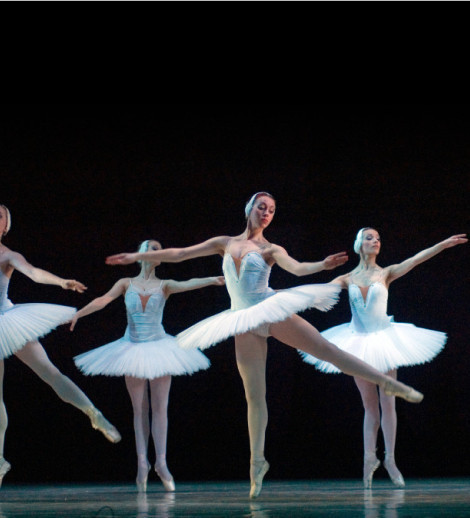 Премьера П. Чайковский «Лебединое озеро» балет